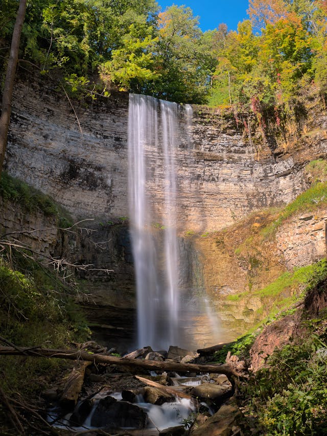 fotografía de cascada con filtro de densidad neutra