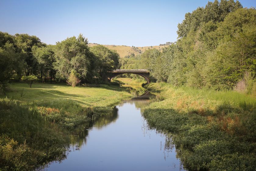 Pensar la fotografía como una secuencia para generar profundidad en fotografía de paisaje: río San Pedro, paisaje serrano, Córdoba, Argentina